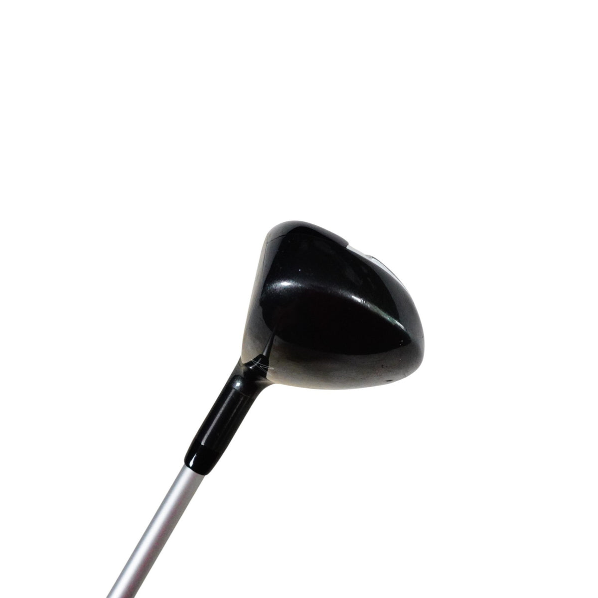 The golf club has been refurbished and is in good condition. Please see the photos for details.